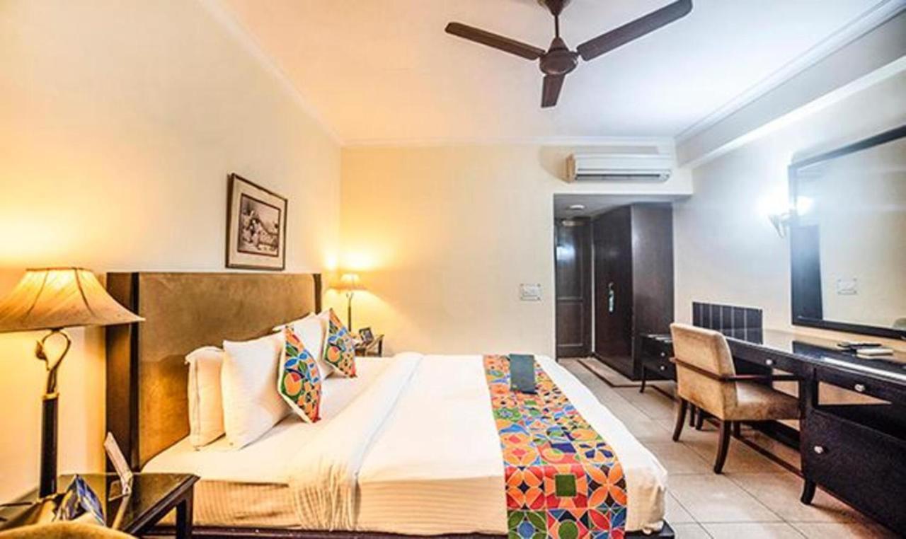 Fabhotel Bmk Grand New Delhi Exterior photo