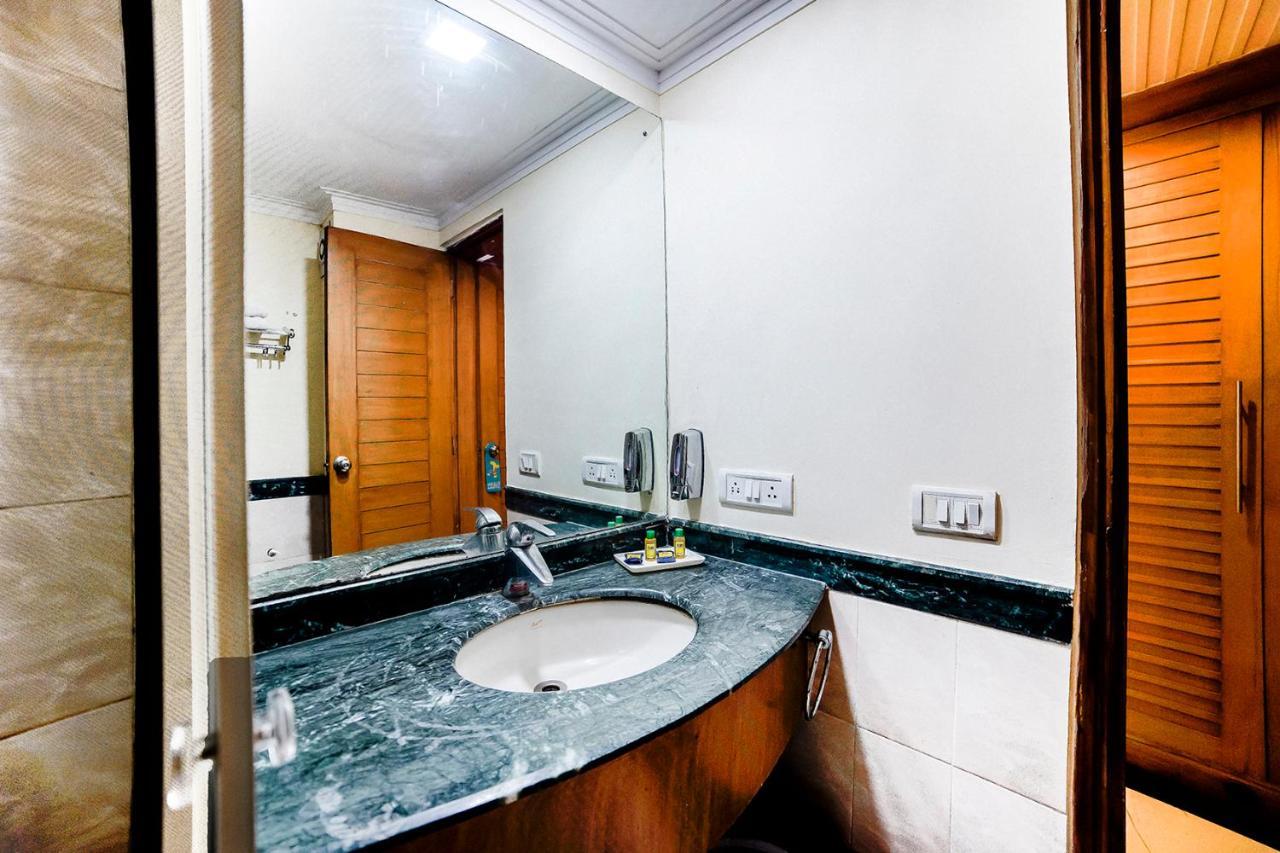Fabhotel Bmk Grand New Delhi Exterior photo